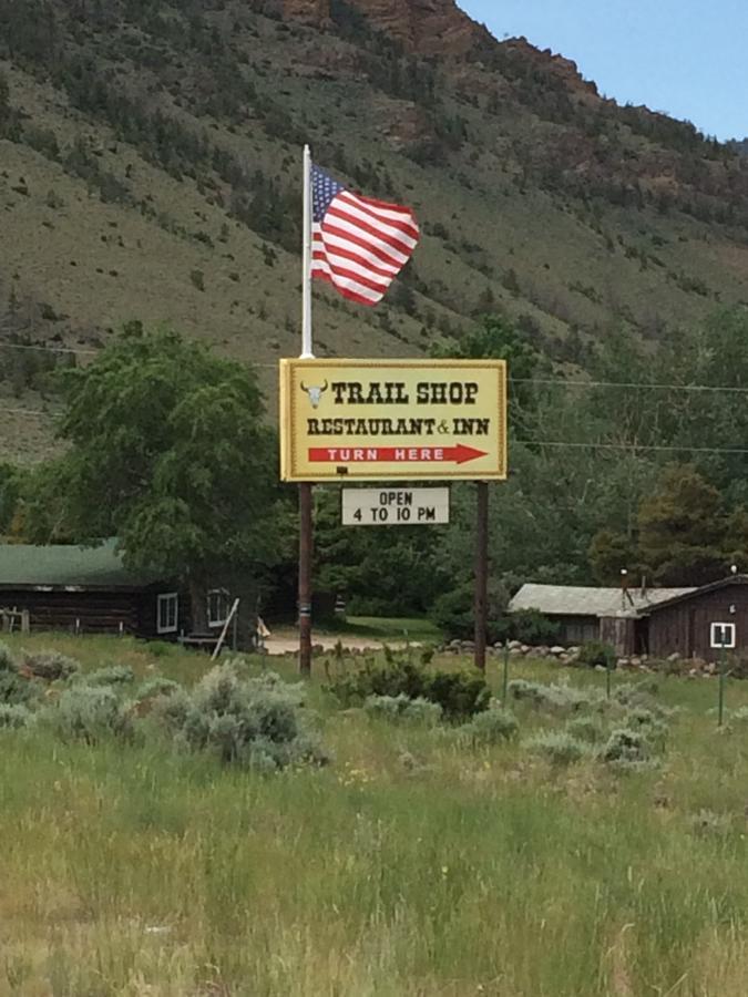 Trail Shop Inn Wapiti Luaran gambar